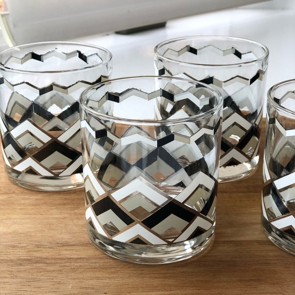 VINTAGE MCM short glass bar ware glasses black white metallic chevron print mod - Picture 3 of 11